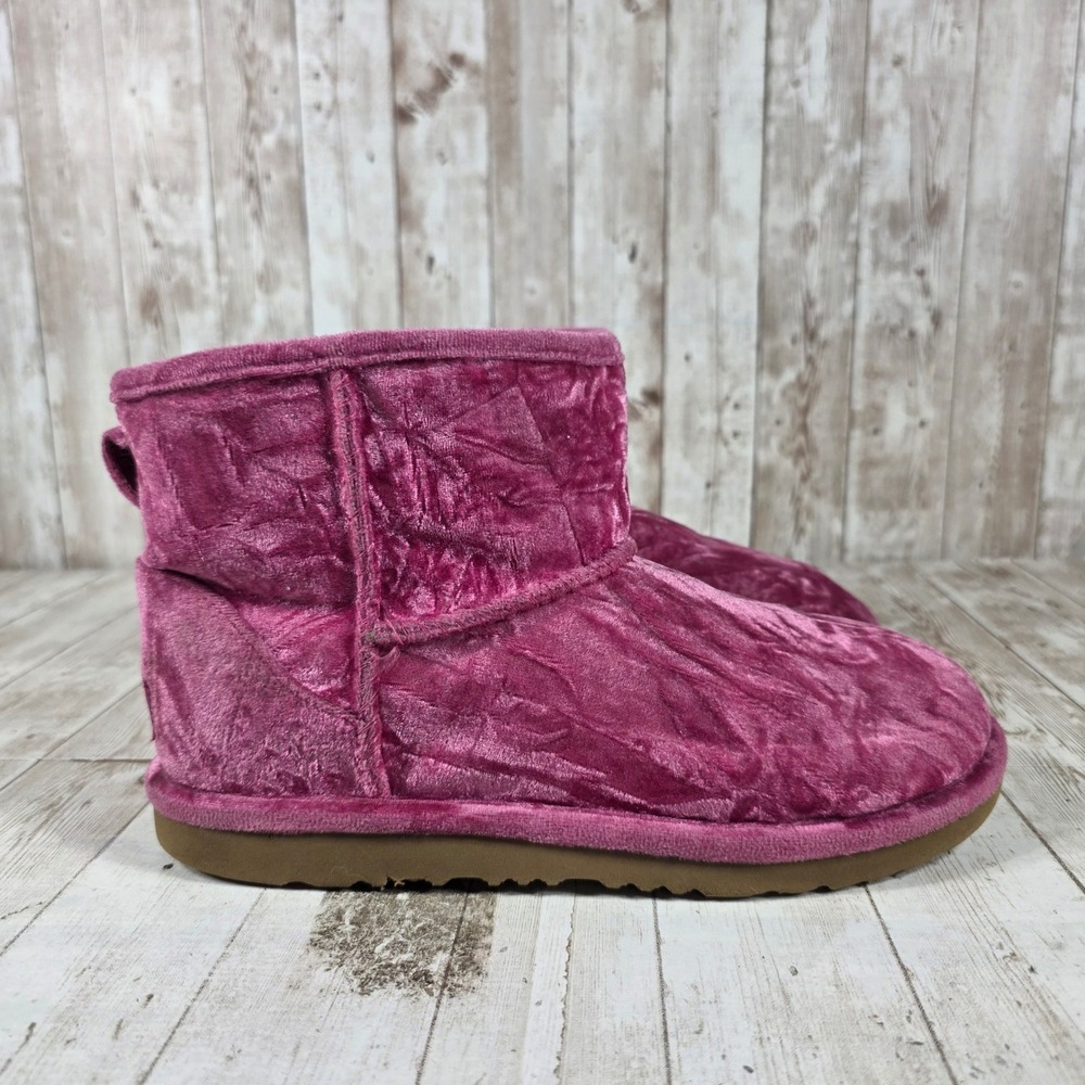 UGG Classic Mini Crushed Velvet Magenta Pink Ankle Boots 1142070K Womens 6